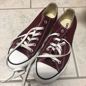 Maroon converse